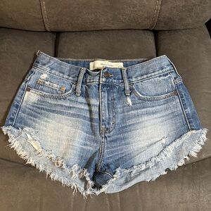 Abercrombie & Fitch denim shorts size 26